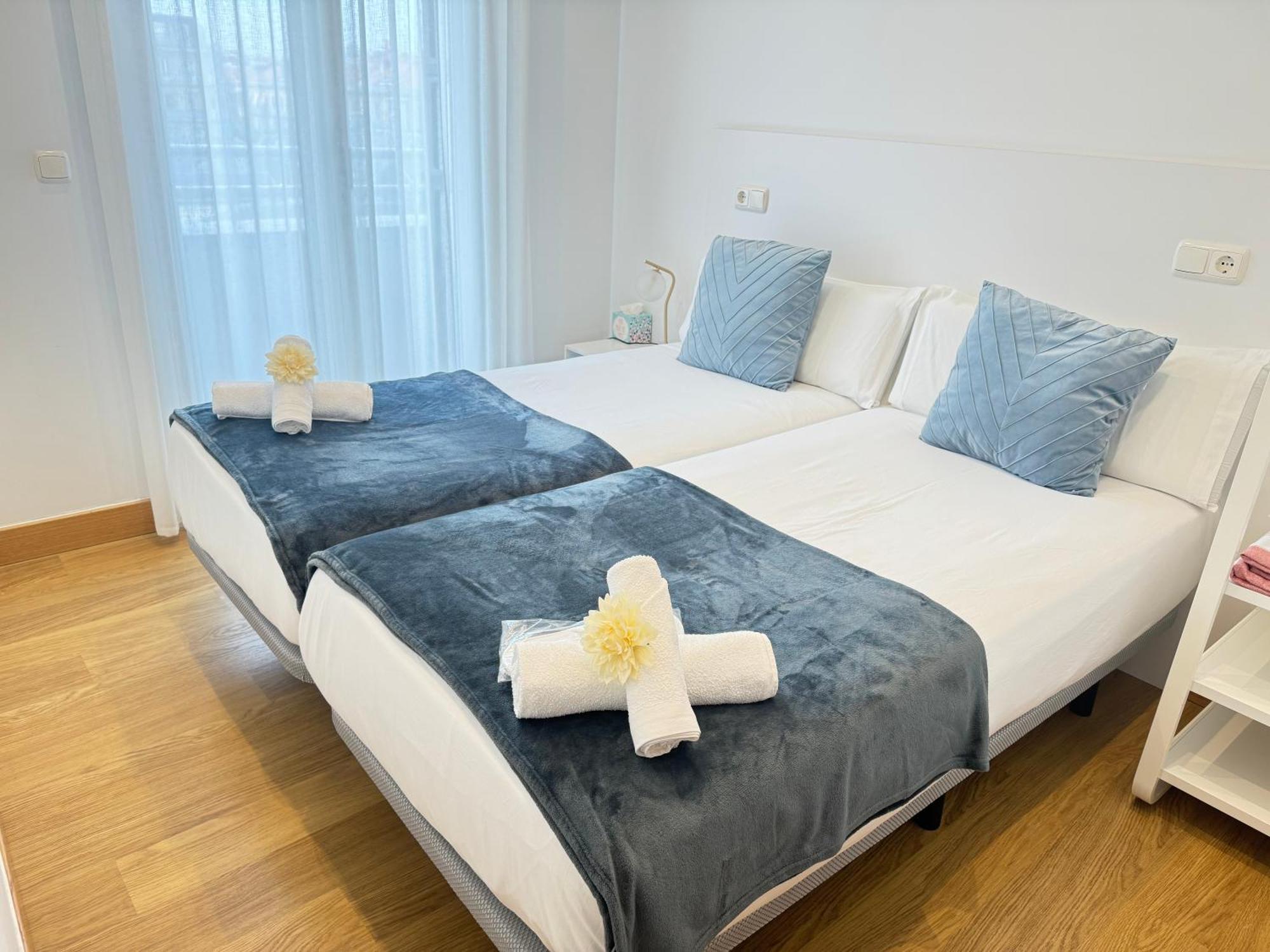 Appartamento Mikain Terrace Cathedral View With Free Parking & Air Cond San Sebastián Esterno foto